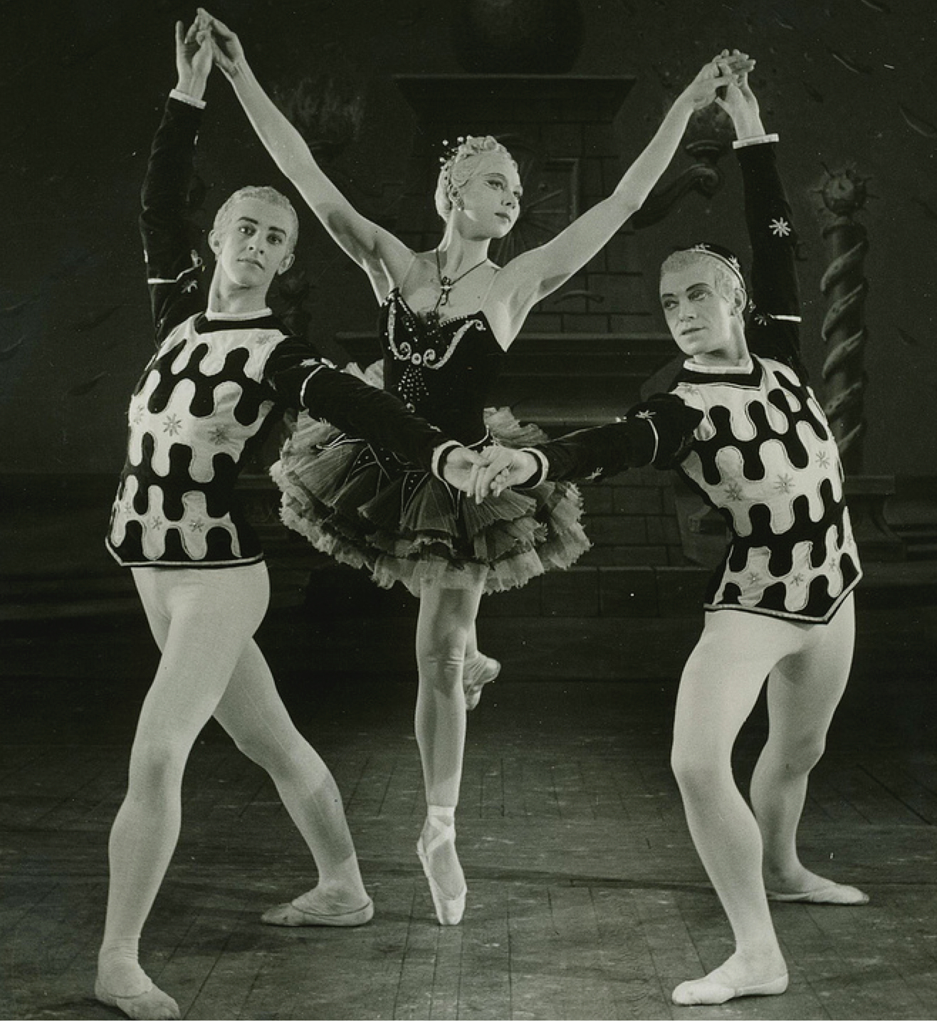Kenneth MacMillan, Beryl Grey and John Field in Ballet Imperial 1950 ©Roger Wood